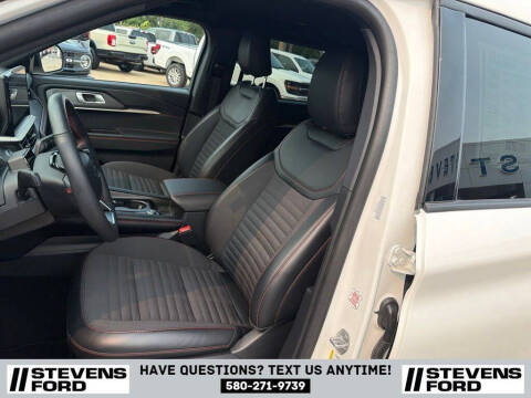 2025 Ford Explorer ST-Line