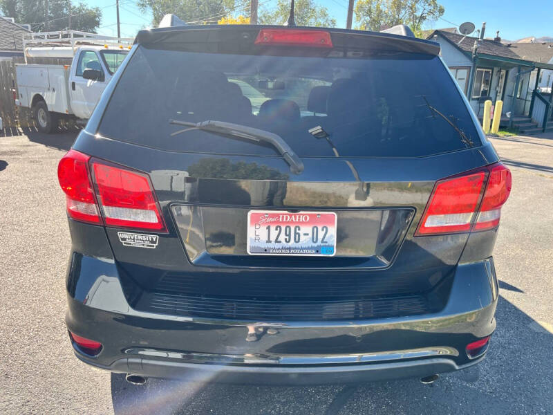 2012 Dodge Journey R/T photo 6