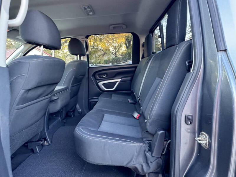 2016 Nissan Titan XD SV