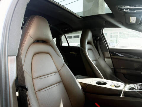 2022 Porsche Panamera 4S E-Hybrid