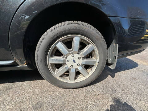 2009 Ford Taurus SEL