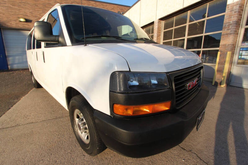 2020 GMC Savana Passenger LS photo 55