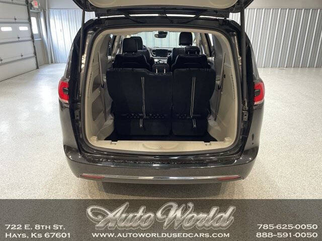 2022 Chrysler Pacifica Touring L