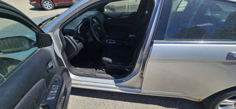 2012 Chrysler 200 LX