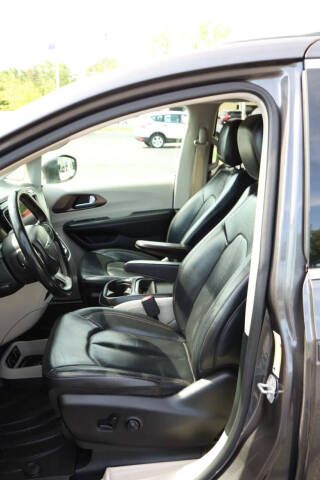 2018 Chrysler Pacifica Touring L