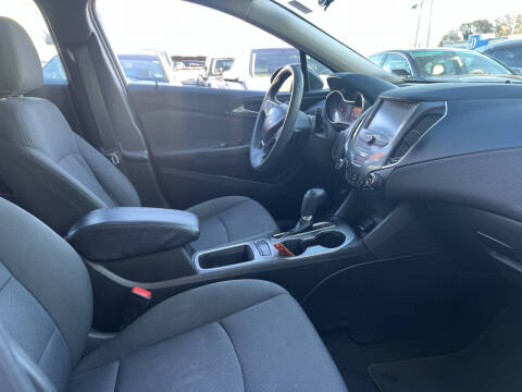 2017 Chevrolet Cruze LT Auto