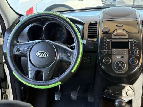 2010 Kia Soul +