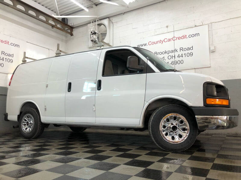 2009 gmc savana cargo van