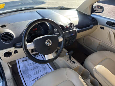 2010 Volkswagen New Beetle