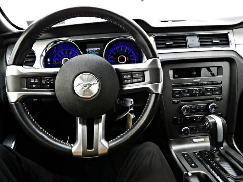 2014 Ford Mustang V6