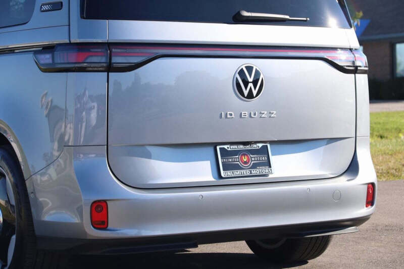 2025 Volkswagen ID. Buzz Pro S
