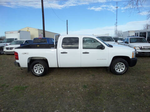 2011 Chevrolet Silverado 1500 for sale at AUTO FLEET REMARKETING, INC. in Van Alstyne TX