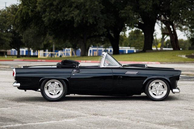 1956 Ford Thunderbird
