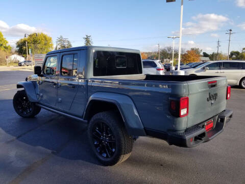 2024 Jeep Gladiator NightHawk