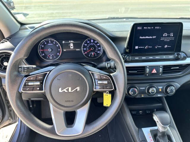 2023 Kia Forte LXS