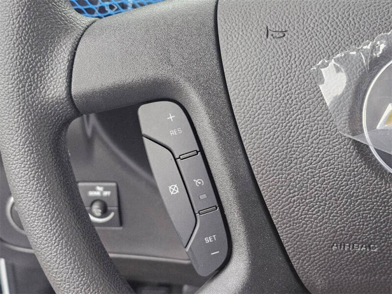 2025 Chevrolet Express 3500