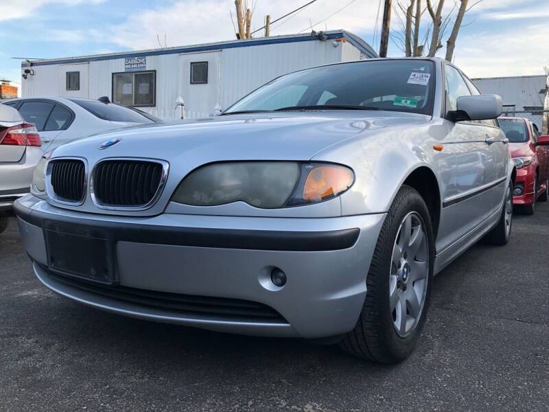 2003 BMW 3 Series for sale at OFIER AUTO SALES in Freeport NY