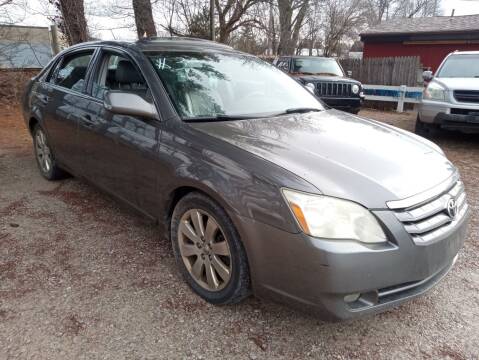 2006 Toyota Avalon for sale at Easy Does It Auto Sales in Newark OH