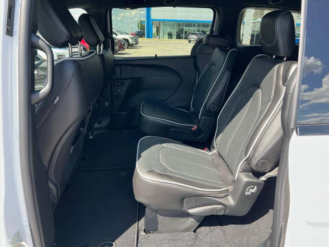 2027 Chrysler Pacifica Limited