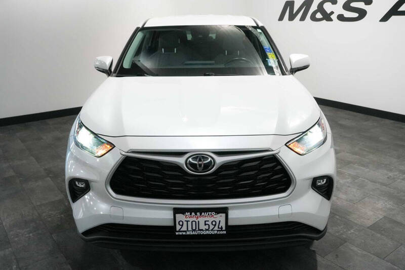 2022 Toyota Highlander LE