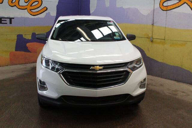 Used 2019 Chevrolet Equinox LS with VIN 2GNAXSEV2K6249322 for sale in Grand Ledge, MI