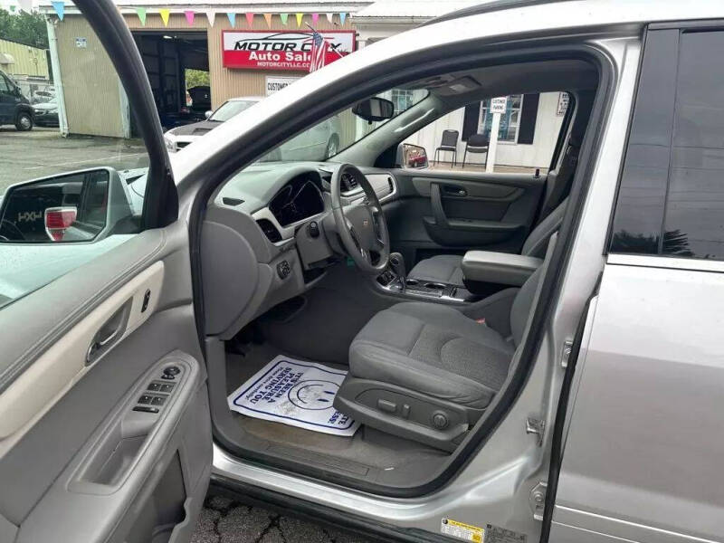 2017 Chevrolet Traverse LT