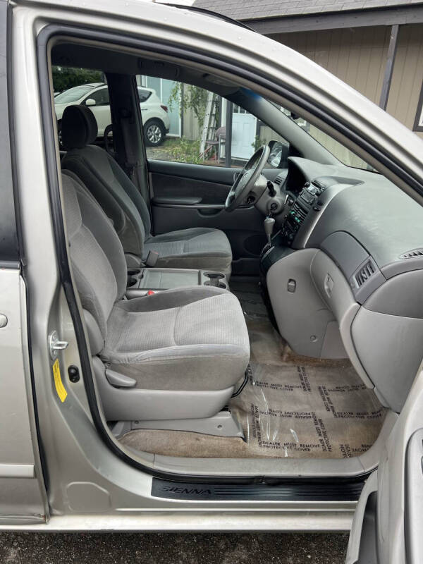 2006 Toyota Sienna CE 7 Passenger