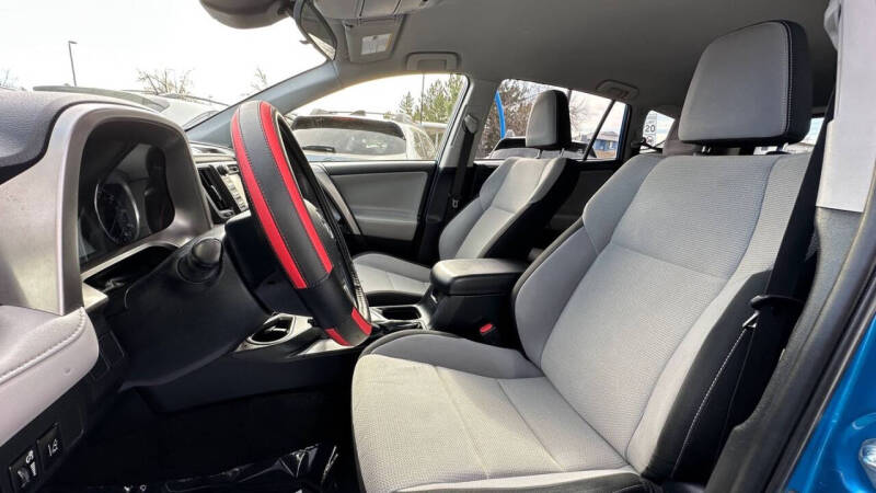 2017 Toyota RAV4 Hybrid XLE