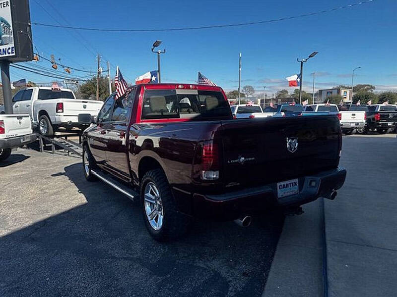 2018 RAM 1500 SLT
