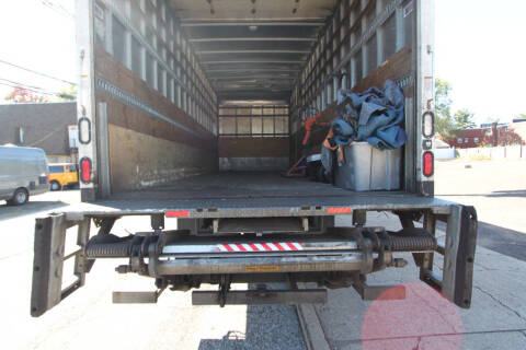 2015 Freightliner M2 106