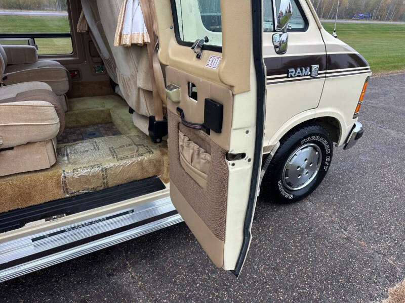1987 Dodge Ram Van