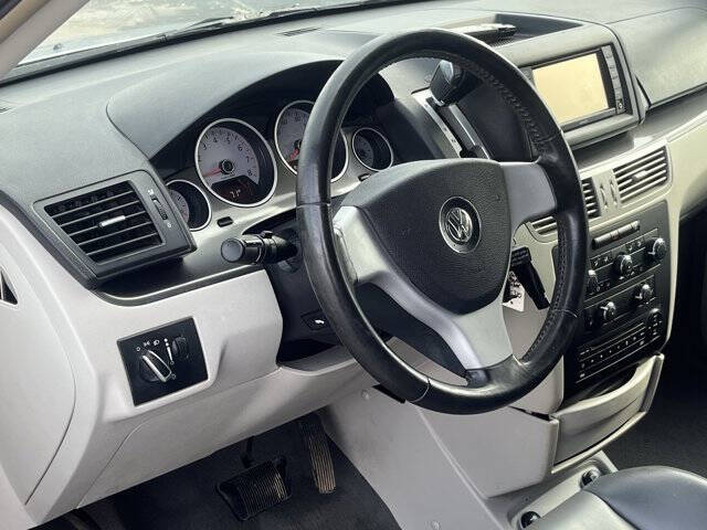 2010 Volkswagen Routan
