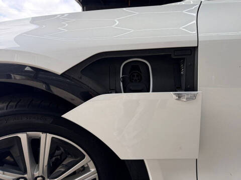 2024 Cadillac LYRIQ Tech