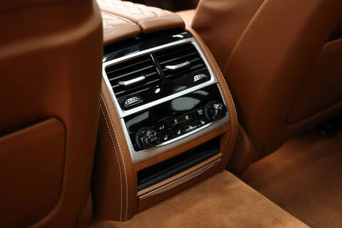 2022 BMW 7 Series M760i xDrive