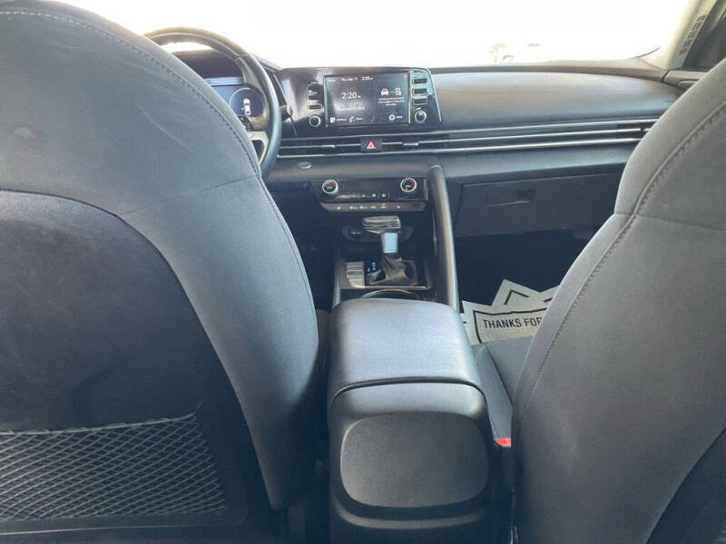 2022 Hyundai Elantra