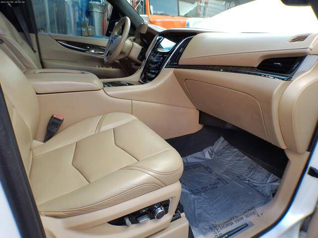 2019 Cadillac Escalade ESV Platinum