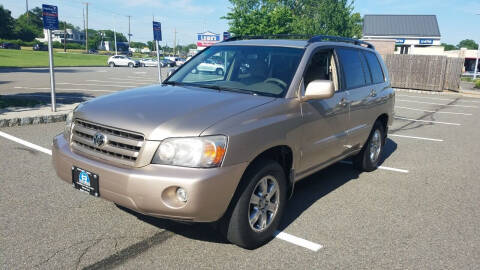 2005 Toyota Highlander for sale at B&B Auto LLC in Union NJ