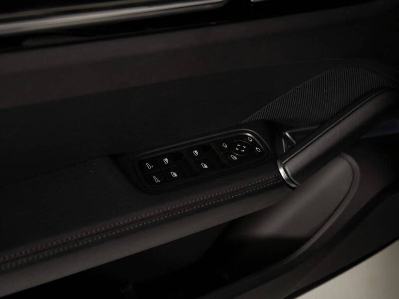 2023 Porsche Cayenne Turbo