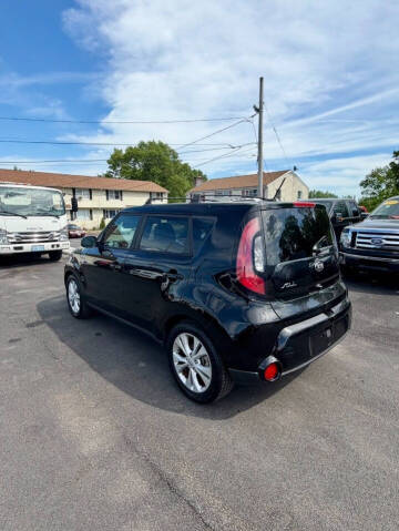 2016 Kia Soul +