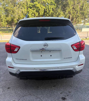 2017 Nissan Pathfinder Platinum