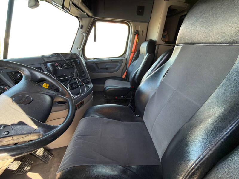2019 Freightliner Cascadia