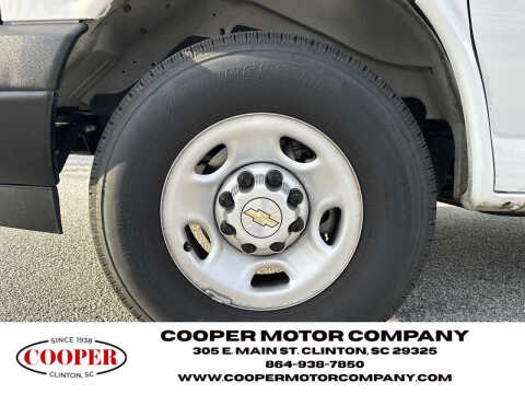 2025 Chevrolet Express LS 3500