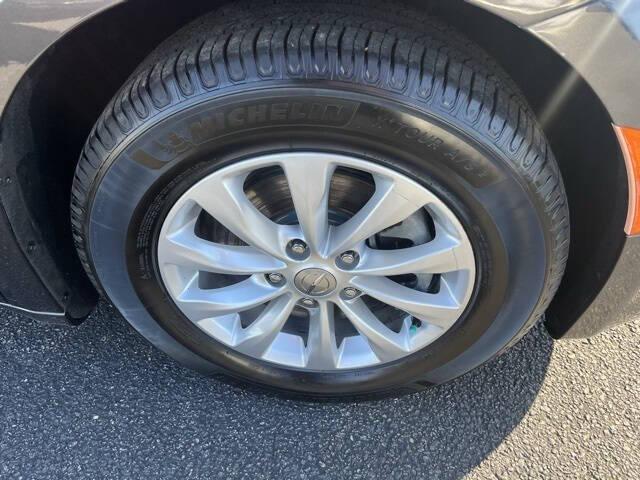 2017 Chrysler Pacifica Touring-L