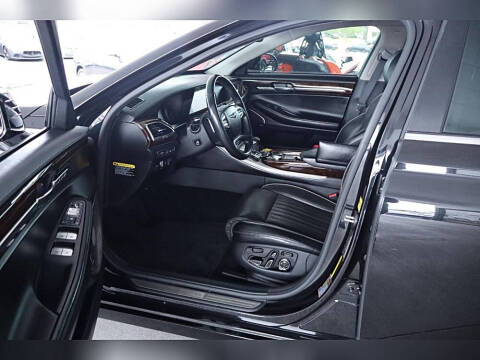 2018 Genesis G90