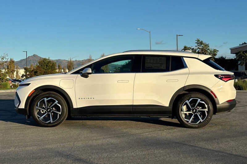 2026 Chevrolet Equinox EV LT 2