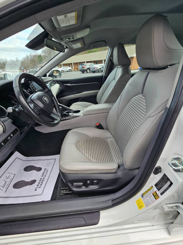 2024 Toyota Camry SE