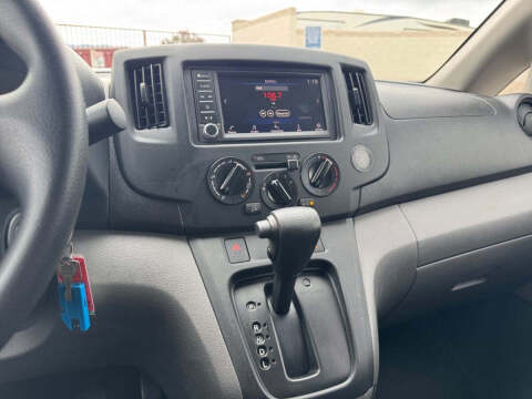 2021 Nissan NV200 SV