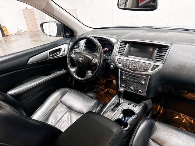 2020 Nissan Pathfinder SL