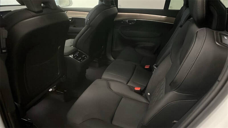 2025 Volvo XC90 B6 Plus Bright Theme 7P