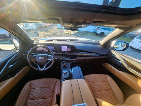 2022 Cadillac Escalade ESV Premium Luxury